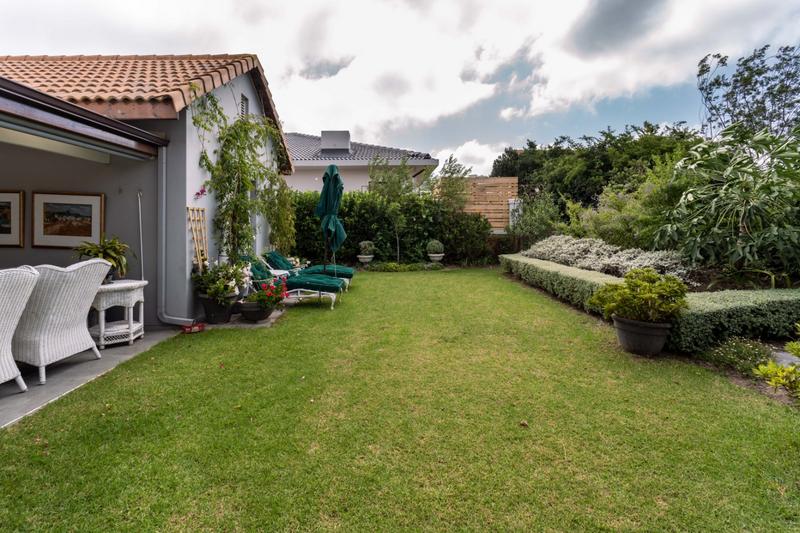 To Let 3 Bedroom Property for Rent in Whale Rock Gardens Western Cape